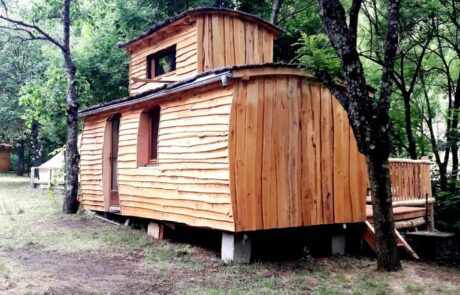 Camping aupres de mon arbre Roulotte haut vue exterieur